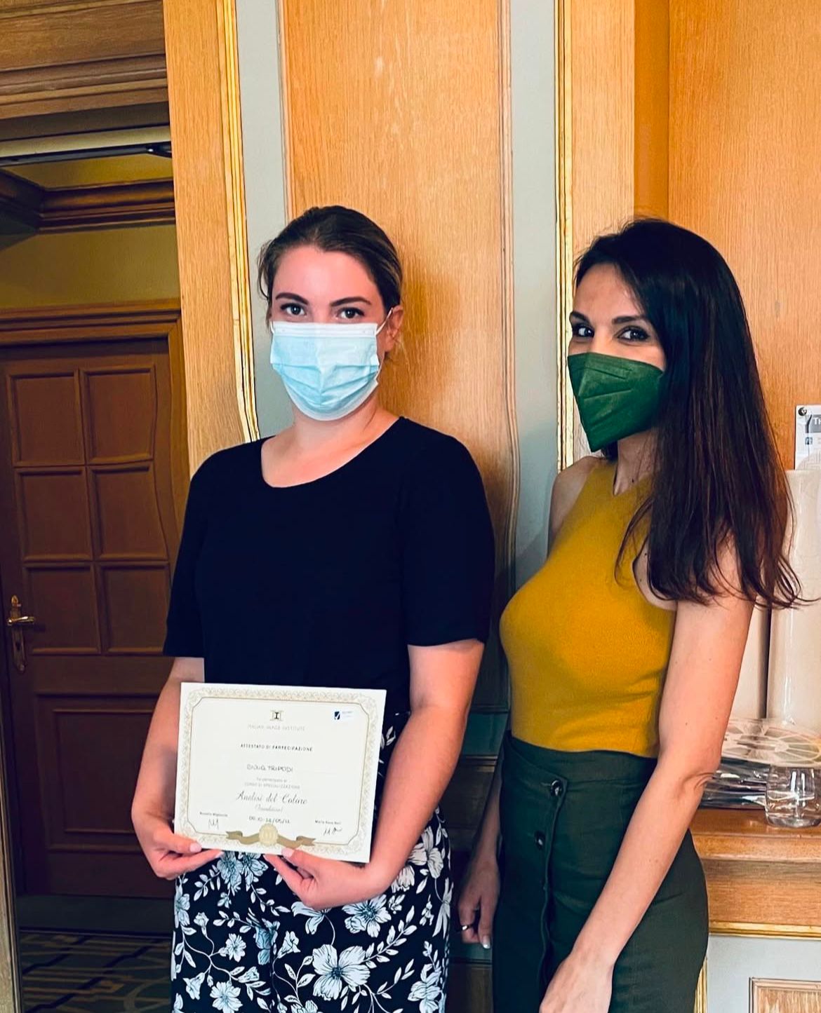Entrega del diploma de asesora de imagen de Giulia Tripodi